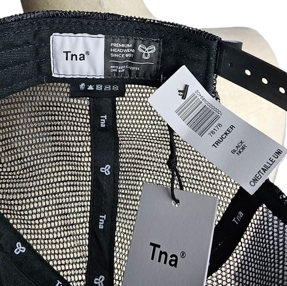 TNA Black Trucker Hat OS NEW - Picture 6 of 6